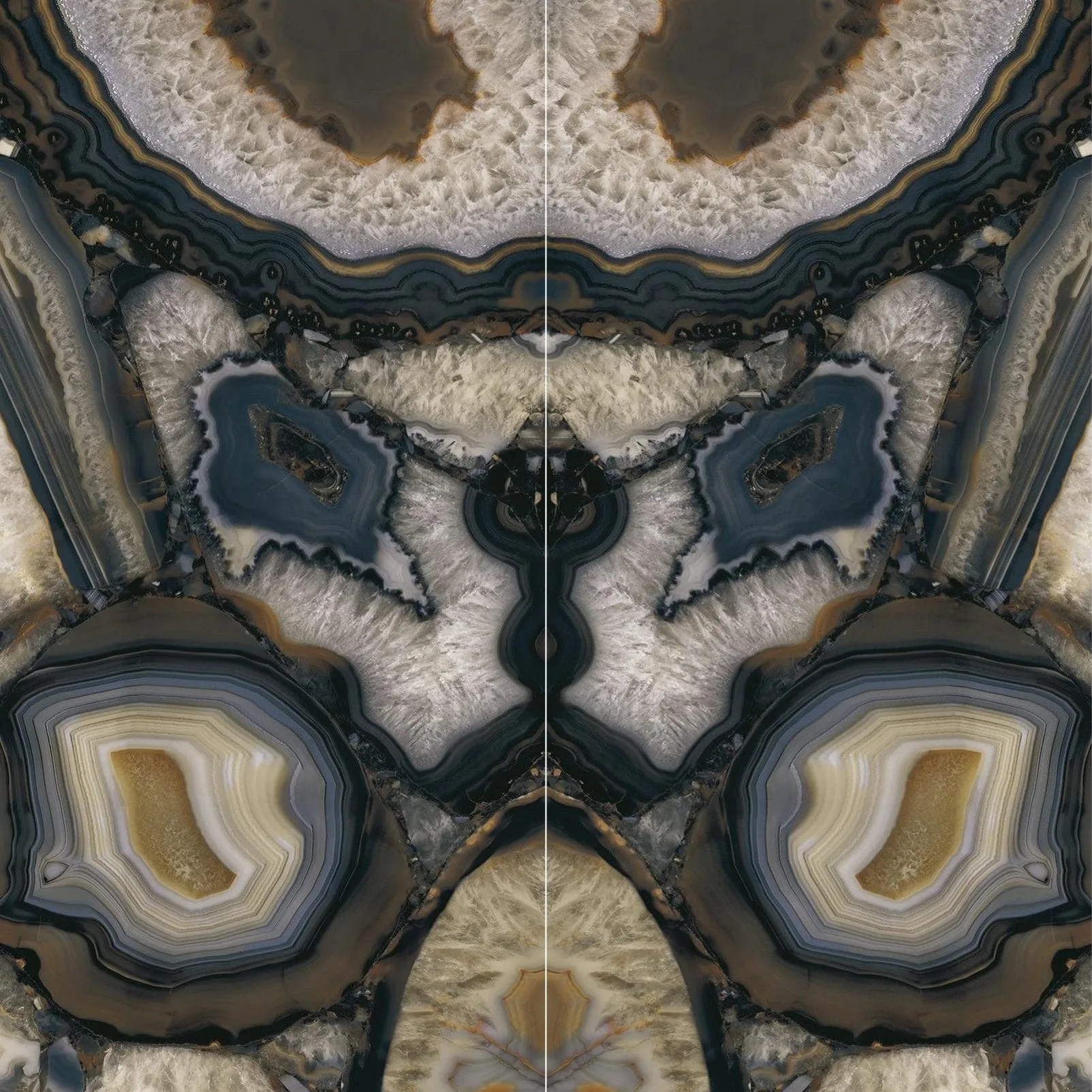 AGATE BLACK match-27